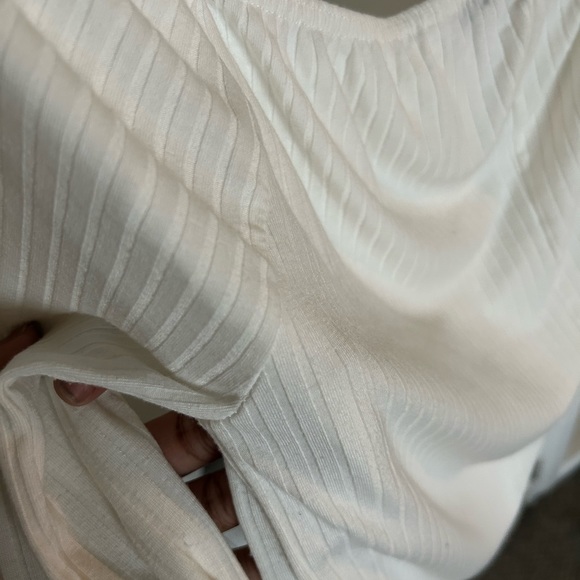 Boohoo ribbed off shoulder top - Picture 4 of 4